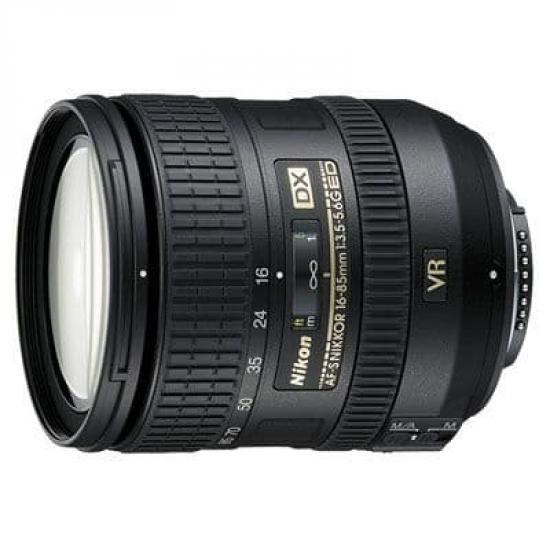 Nikon AF-S DX 16–85 mm f3,5–5,6 G ED VR-Objektiv